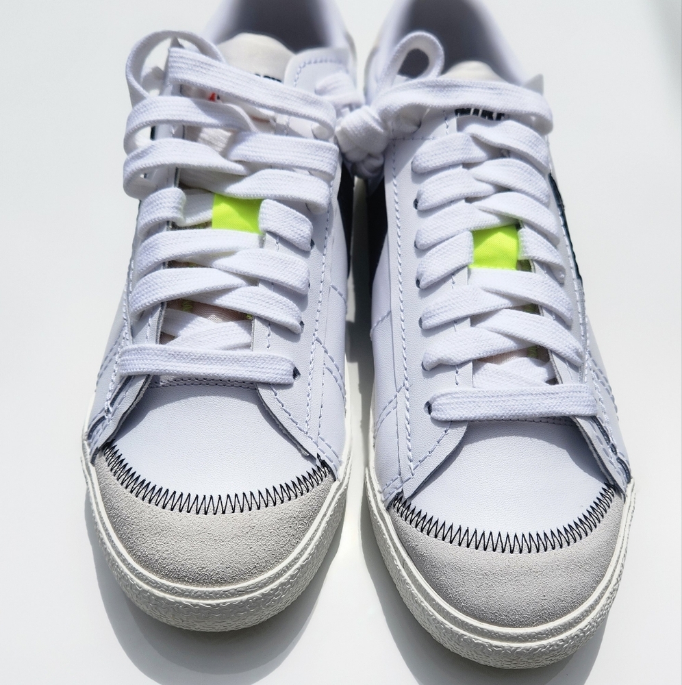 NIKE BLAZER LOW 77 JUMBO MEN DN2158 101 US 8.5 WHITE  BLACK SAIL
